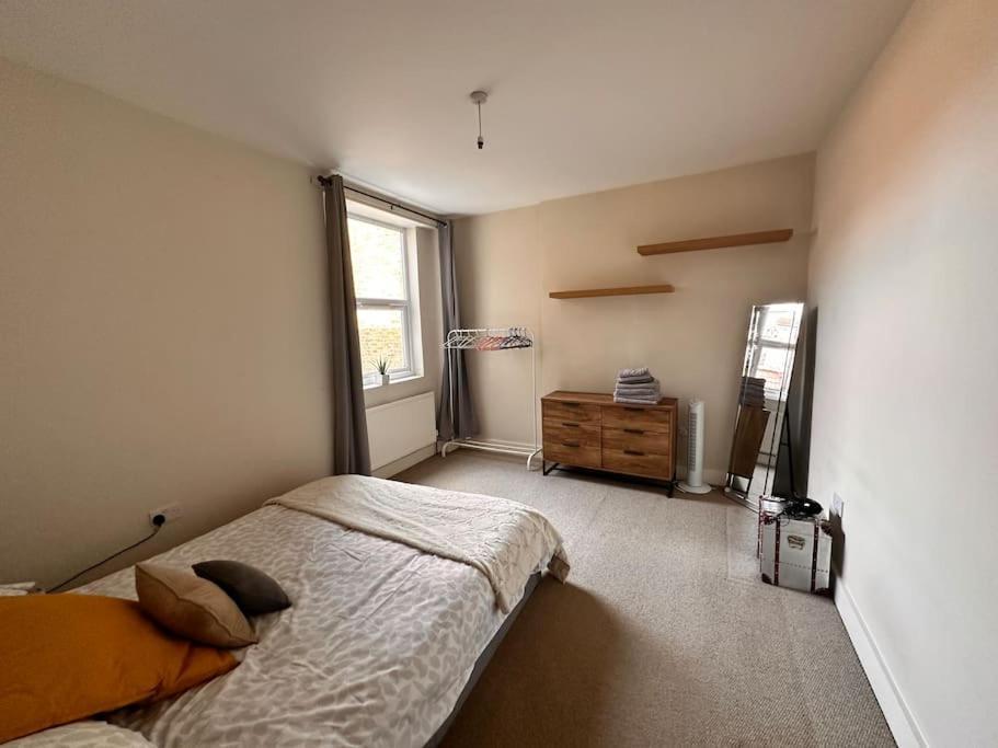 1 Bedroom In Se13 Londra