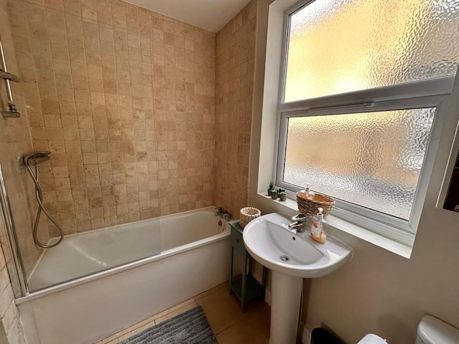 1 Bedroom In Se13 * London
